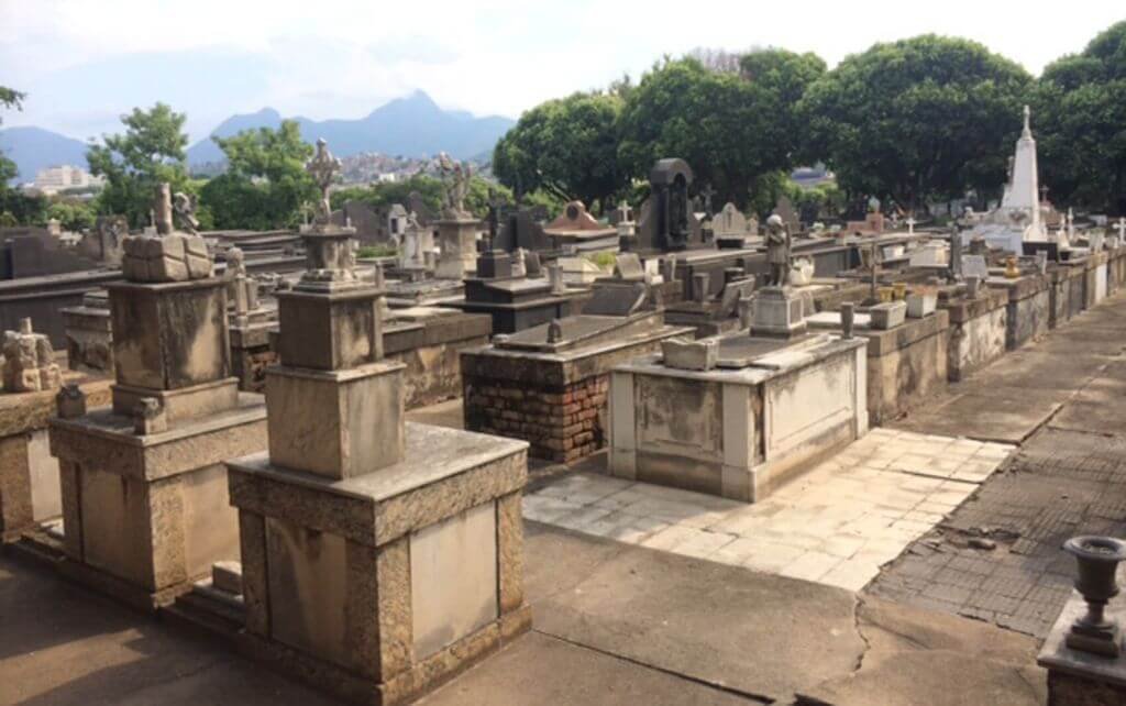 Para Toda a Eternidade, cemitério do Caju (Rio de Janeiro)