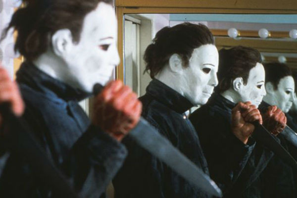 Terror com Pipoca - A linha cronológica da franquia Halloween iniciada com  o clássico de 1978 🎃 🎞