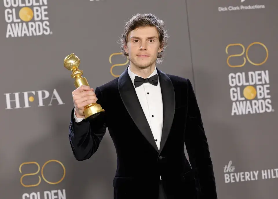 evan peters