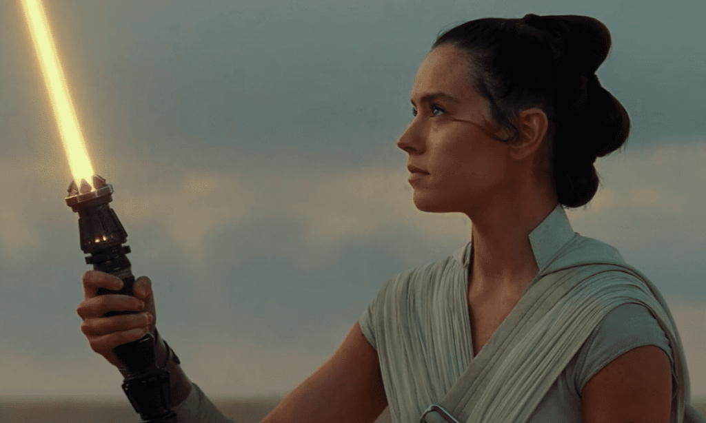 sabre amarelo star wars rey